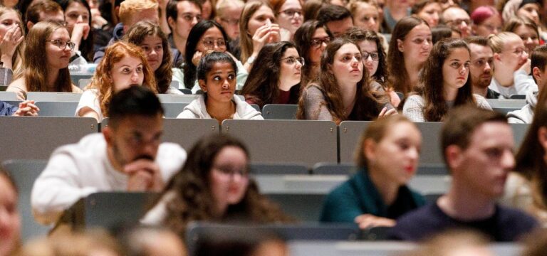 Studienanfänger können sich seit Montag einschreiben