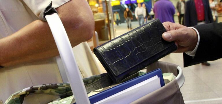 Wismar: Taschendiebe schlagen erneut in Einkaufsmärkten zu