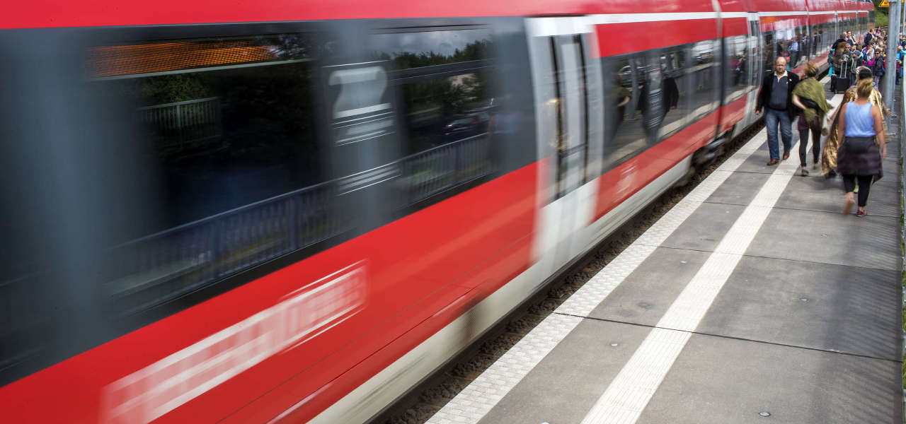 Wintereinbruch Bahn streicht Verbindungen im Norden