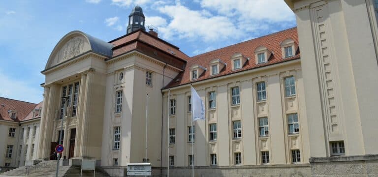 Schwerin: Prozess um Entführung und Misshandlung eines Mannes beginnt