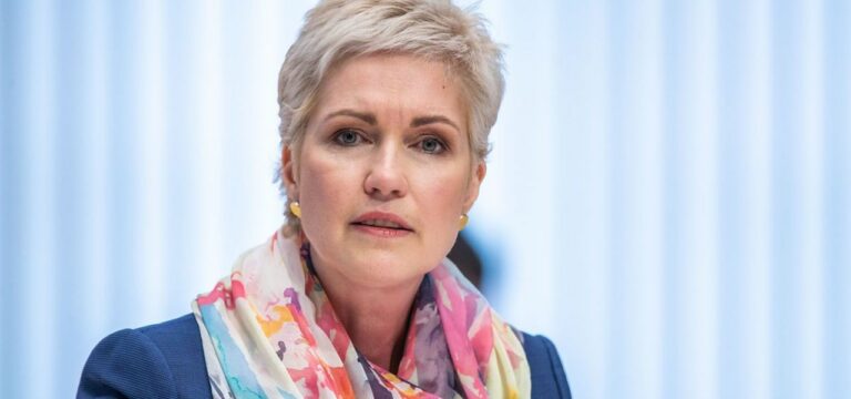 Schwerin: Schwesig mahnt zur Einhaltung der Corona-Schutzmaßnahmen