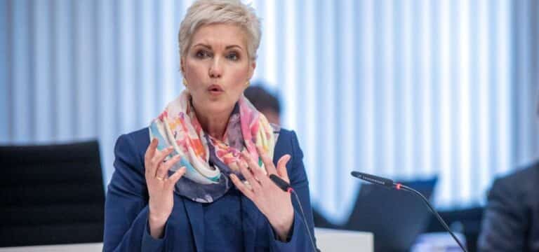 Schwesig vor Corona-Gipfel: Über sinnvolle Schritte reden