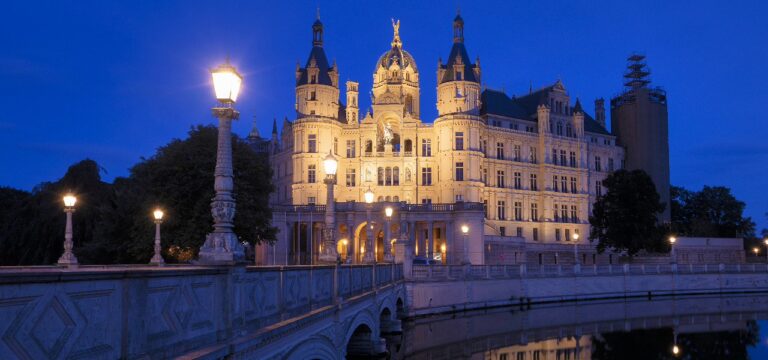 Keine Abstandsregel bei erster Sitzung des neuen Landtags