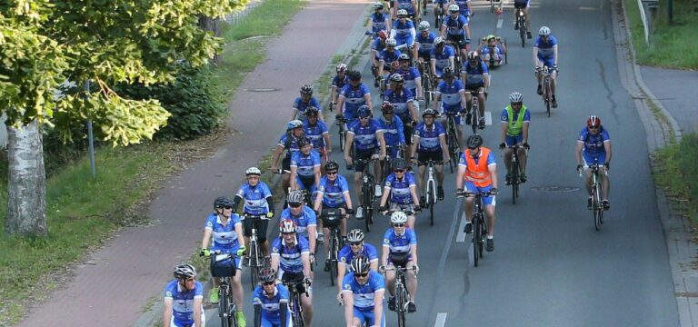 Radler sammeln auf Hanse-Tour Sonnenschein 100.000 Euro