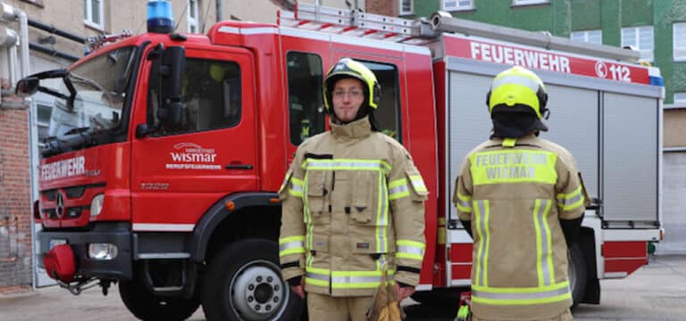 Sicher in den Einsatz – neue Schutzkleidung für die Berufsfeuerwehr der Hansestadt Wismar