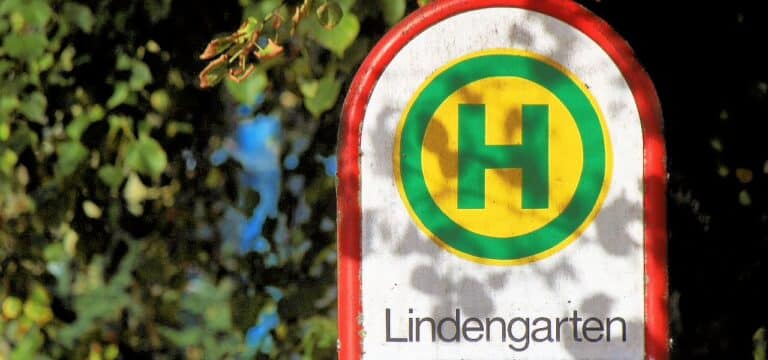 Wismar: Körperverletzung im Lindengarten – Polizei sucht Zeugen