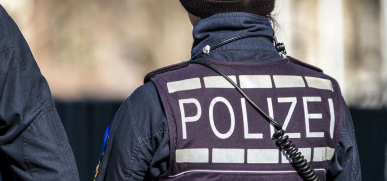 Mann niedergestochen: Zwei Verdächtige in Rostock gefasst