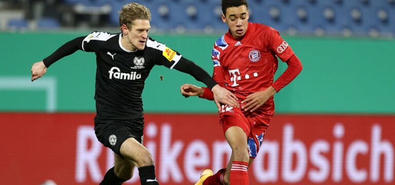 Sensation im DFB-Pokal: Zweitligist Holstein Kiel schlägt Bayern München