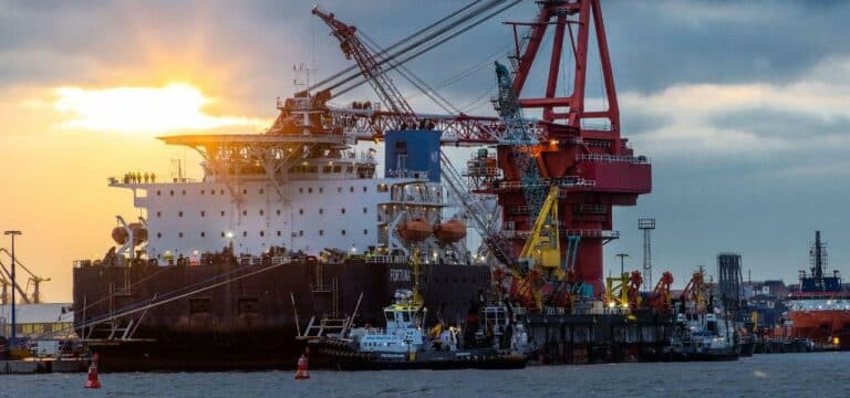Nord Stream 2: Verlegeschiff verlässt Wismarer Hafen