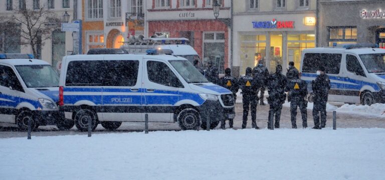 Wismar: Angemeldete Versammlung verlief aus Sicht der Polizei friedlich