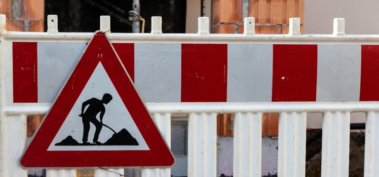 Wismar: Halbseitige Sperrung der Lübschen Straße in Wendorf ab kommenden Montag!