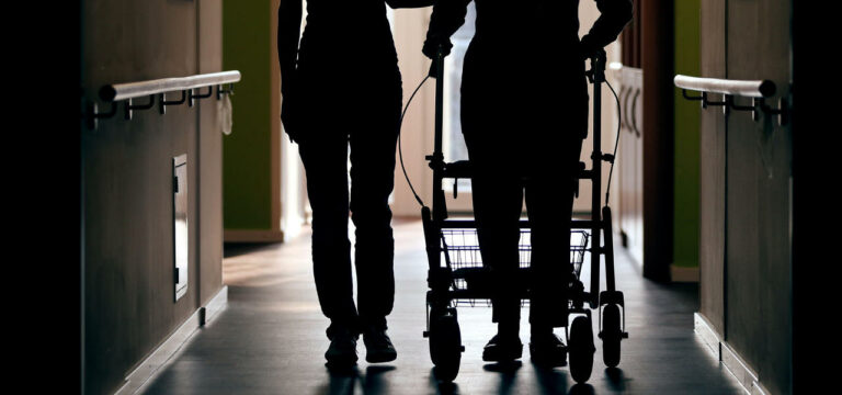 Neubrandenburg: 1043 ungeimpfte Pflege-Mitarbeiter gemeldet