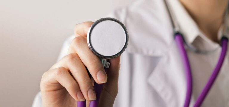 Ermittlungen gegen Arzt wegen Verdacht von Corona-Verstoß