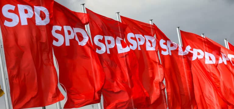 Schwerin: SPD fordert Stadionverbote für Hansa-Autobahnblockierer