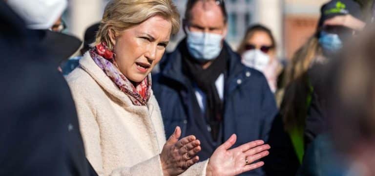 Schwesig dämpft Hoffnung auf weitere Öffnungen in MV