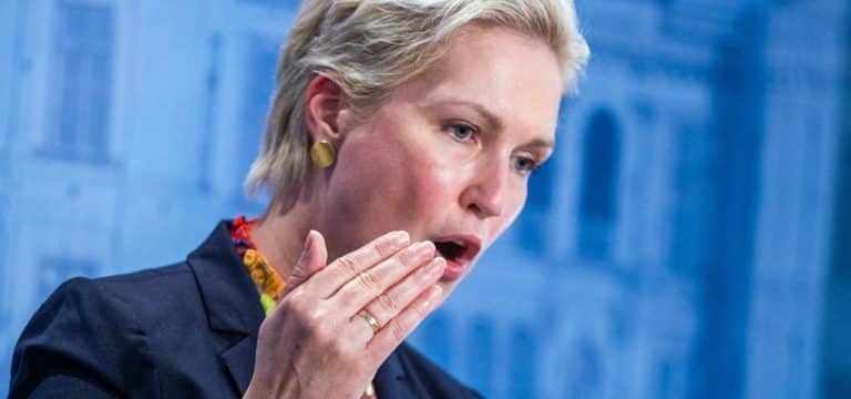 Schwesig fordert einheitliche Regeln für Risikogebiete