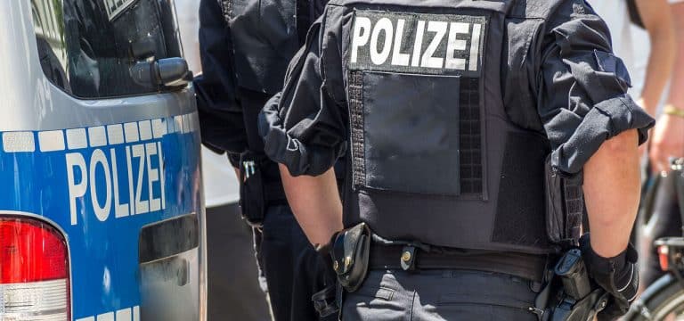 Ist das der neue Wahnsinn? – Frau feuert Schüsse in Supermarkt in Stralsund ab