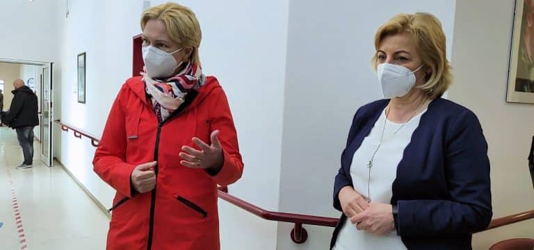 Schwesig für Regelung von Corona-Auflagen per Bundesgesetz