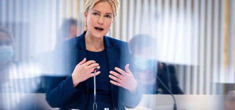 Schwesig dämpft Hoffnung auf Lockerungen für die Wirtschaft