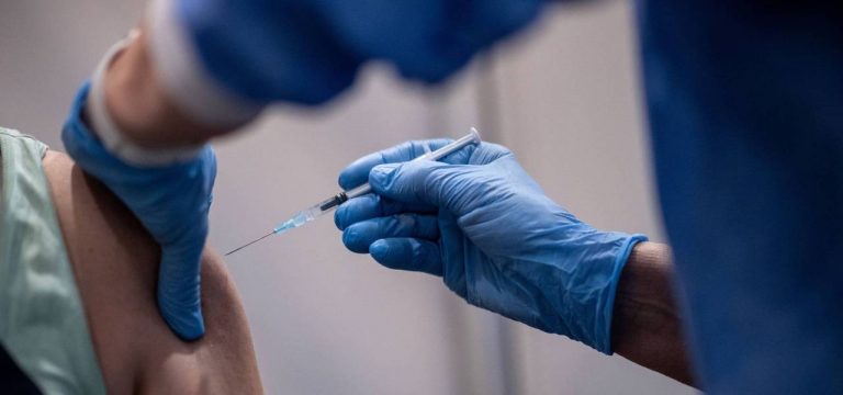 Große öffentliche Impfaktion bei MV Werften in Wismar