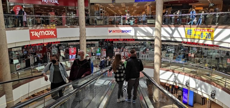 Einzelhandel zufrieden mit erstem Verkaufstag