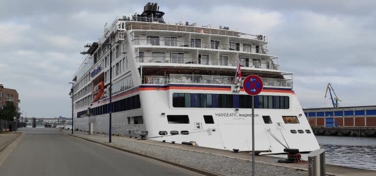 Wismar: Erstes Kreuzfahrtschiff nach Corona-Pause in MV festgemacht