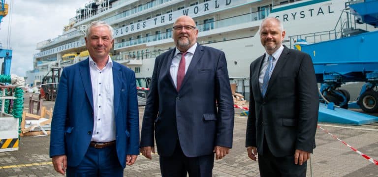 „Crystal Endeavor“ verlässt MV WERFTEN Stralsund
