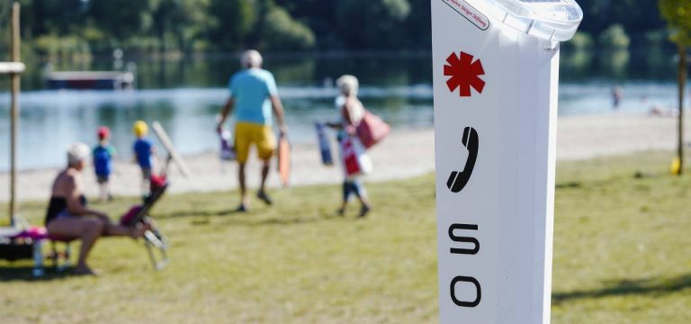 Notrufsäulen am Wasser sollen Hilfe auf Knopfdruck bieten