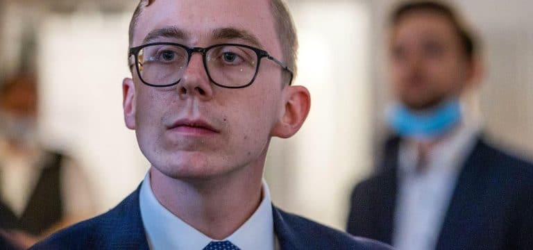 Zu schnell unterwegs: Amthor soll Führerschein abgeben und Geldstrafe zahlen
