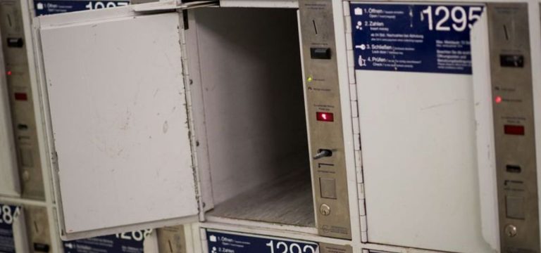 Rostock: Gemälde in einem Schließfach in Bahnhof gefunden