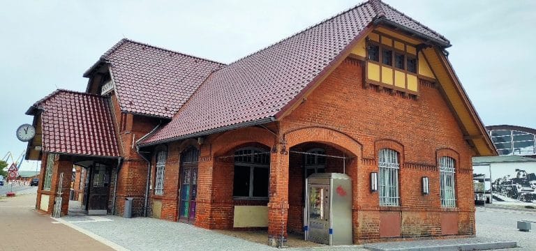 Wismar: Sprayer am Bahnhof Wismar auf frischer Tat erwischt