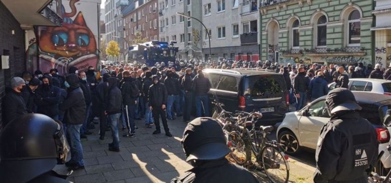 Platzverweise gegen Rostocker Fußball-Fans in Hamburg