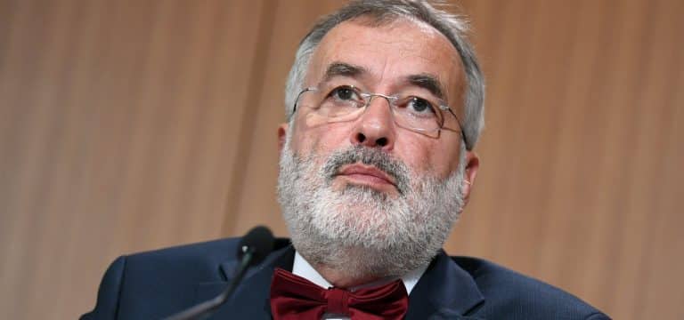 Rostock: Ärztekammerpräsident Crusius fordert 2G