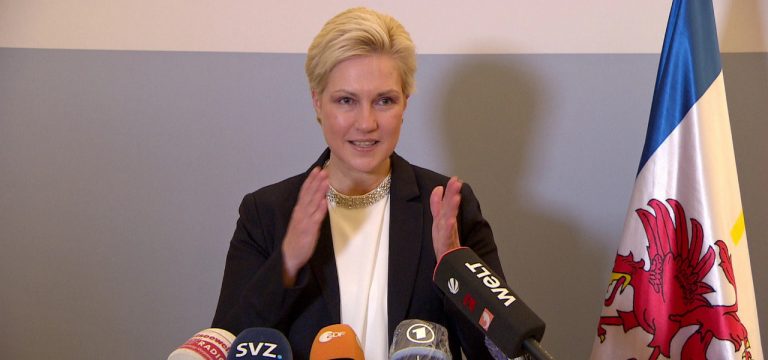Schwesig: Hilfe bei Suche nach Zukunft für Werft-Standorte