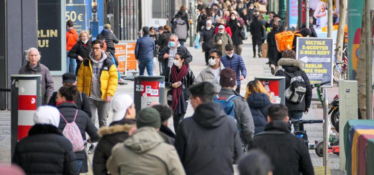 Berlin: Ampelparteien stellen heute neue Corona-Regeln vor
