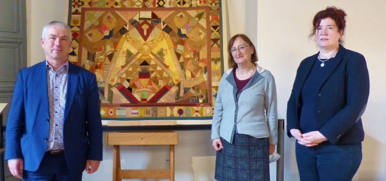 Ein ganz besonderes Exemplar: Wandteppich von Sella Hasse im „Schabbell“
