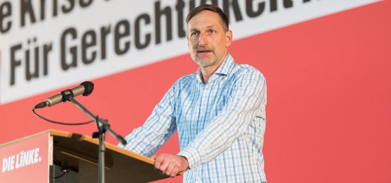 Linke: Corona-Proteste in Rostock bieten Neonazis Schutz
