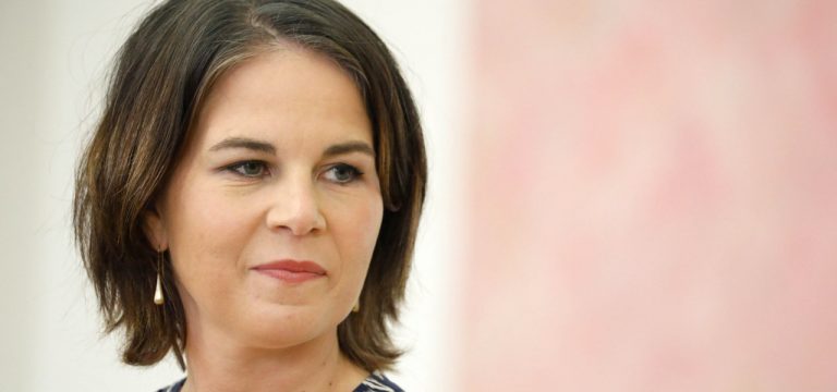 Außenministerin besucht Fraunhofer-Institut in Rostock