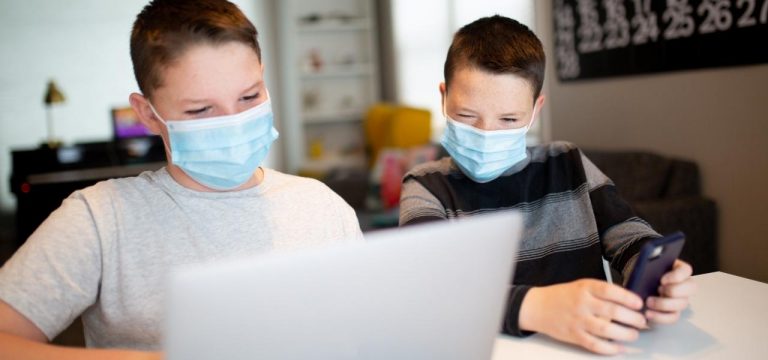 Corona-Quarantänemaßnahmen an der Hälfte der Schulen im Land