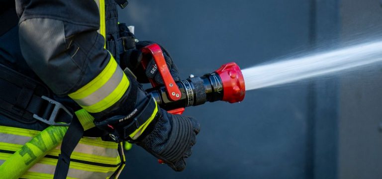 Hoher Schaden durch Brand in Neu Kaliß : Mehrfamilienhaus unbewohnbar