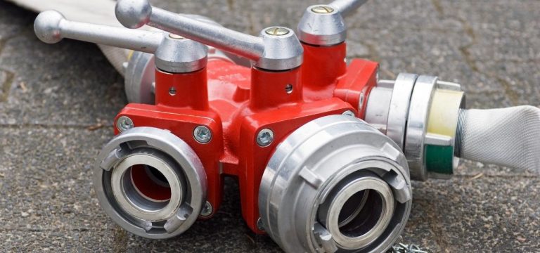 Gartenhäuser niedergebrannt: Jugend-Quartett unter Verdacht