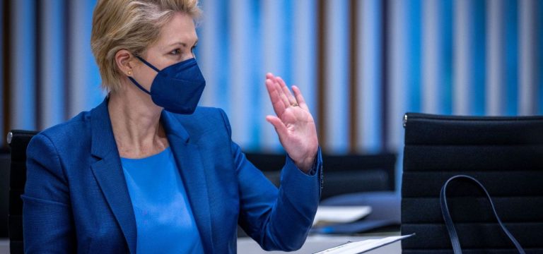 Schwesig: Aktivitäten Richtung Russland eingestellt