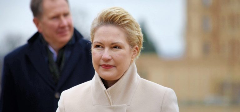 Schwesig zu Ukraine-Konflikt: Russland muss Beitrag leisten