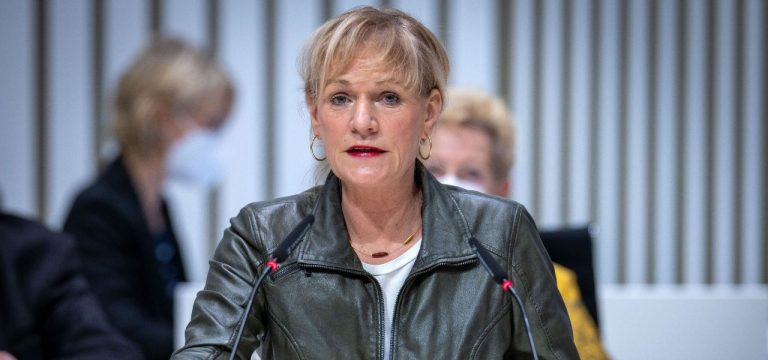 Groß Strömkendorf: Oldenburg besucht Flüchtlingsunterkunft