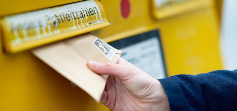 Zeugnisse für rund 5000 Schüler in Quarantäne per Post