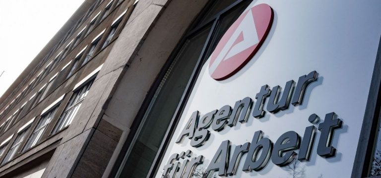 Im Februar weniger Arbeitslose in MV: Stellenabbau