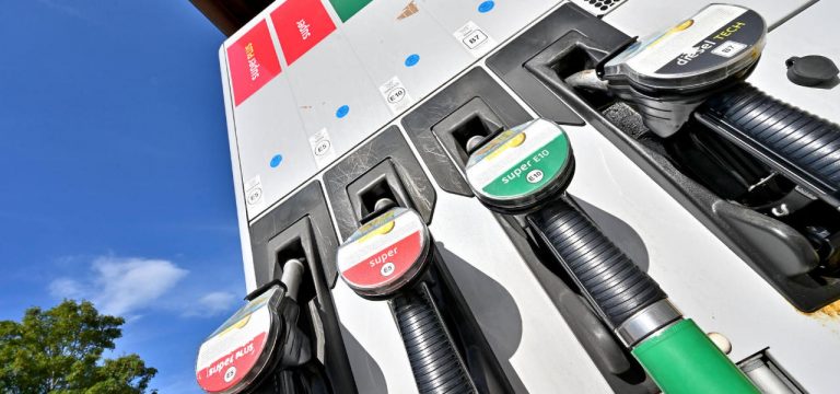 Krieg in Nahost: Benzin und Diesel erreichen höchsten Preis seit fast zwei Jahren