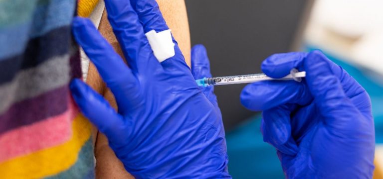 Gesundheitsministerium: Zweite Booster-Impfung ist gefragt