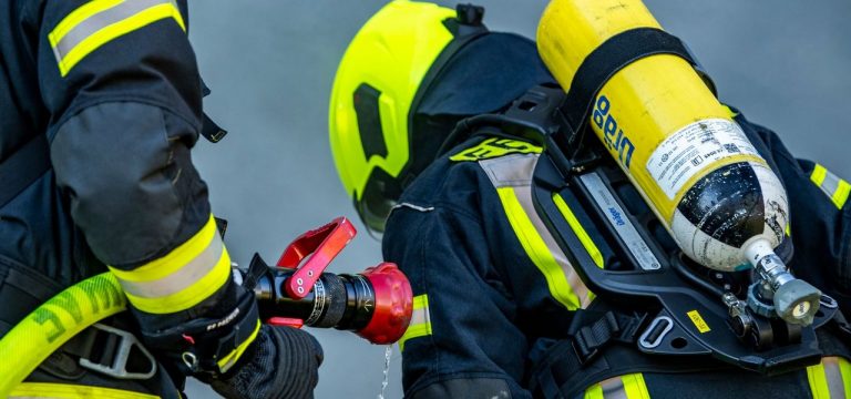 Wieder drei Verletzte bei Wohnungsbrand und wieder in Schwerin