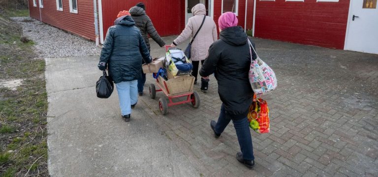Minister: Bisher rund 6000 Ukraine-Flüchtlinge in MV